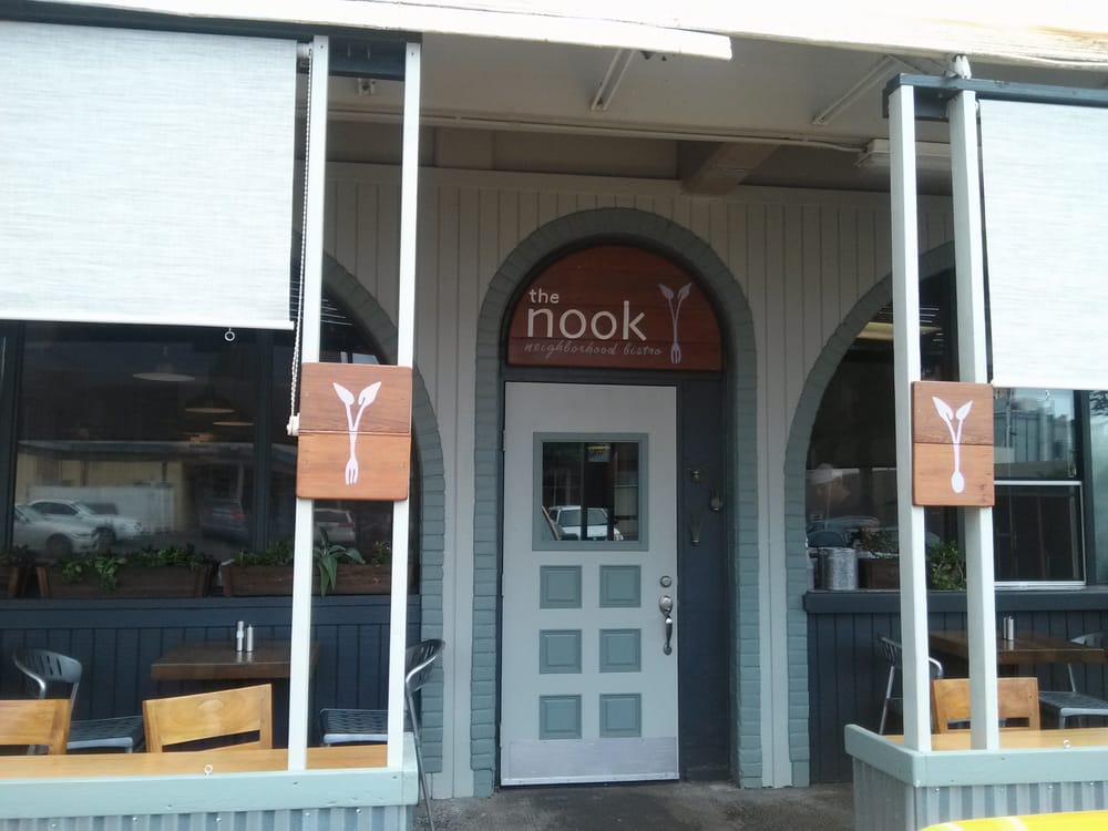 The Nook Neighborhood Bistro（ザ・ヌック・ネイバーフッド・ビストロ）