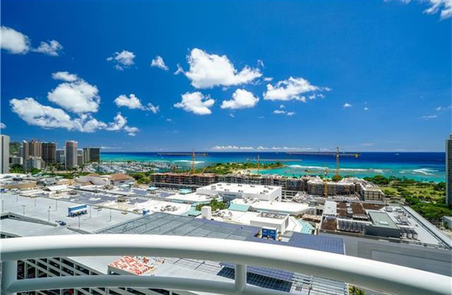 Uraku Tower Hawaii（ウラクタワー）